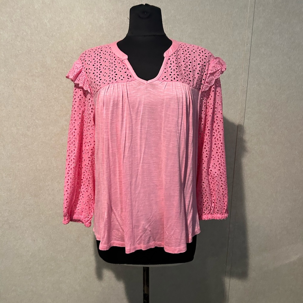 Crown & Ivy Pink Flutter Sleeve Blouse XL